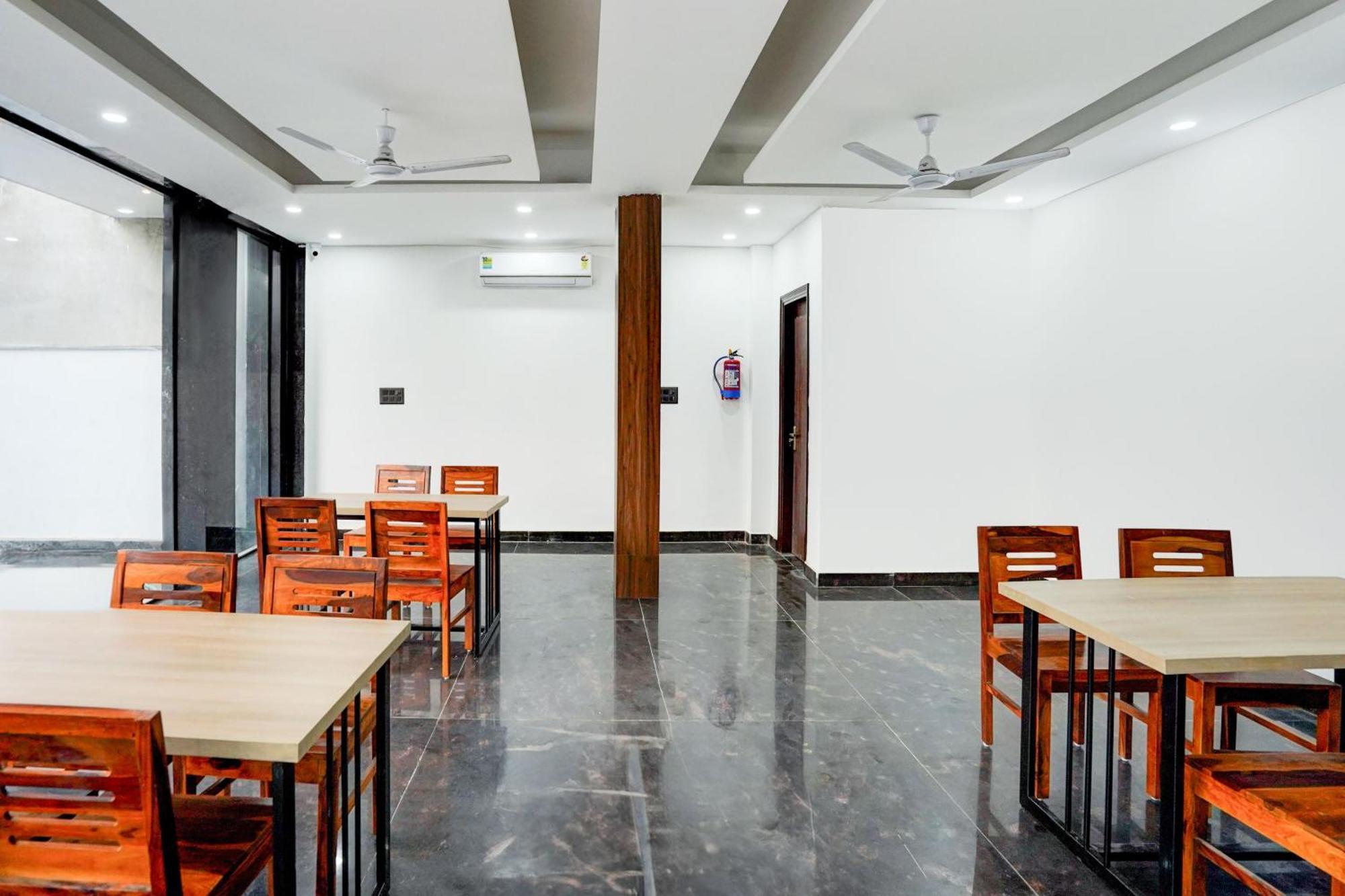 Super Collection O 63 A Noida Hotel Exterior foto