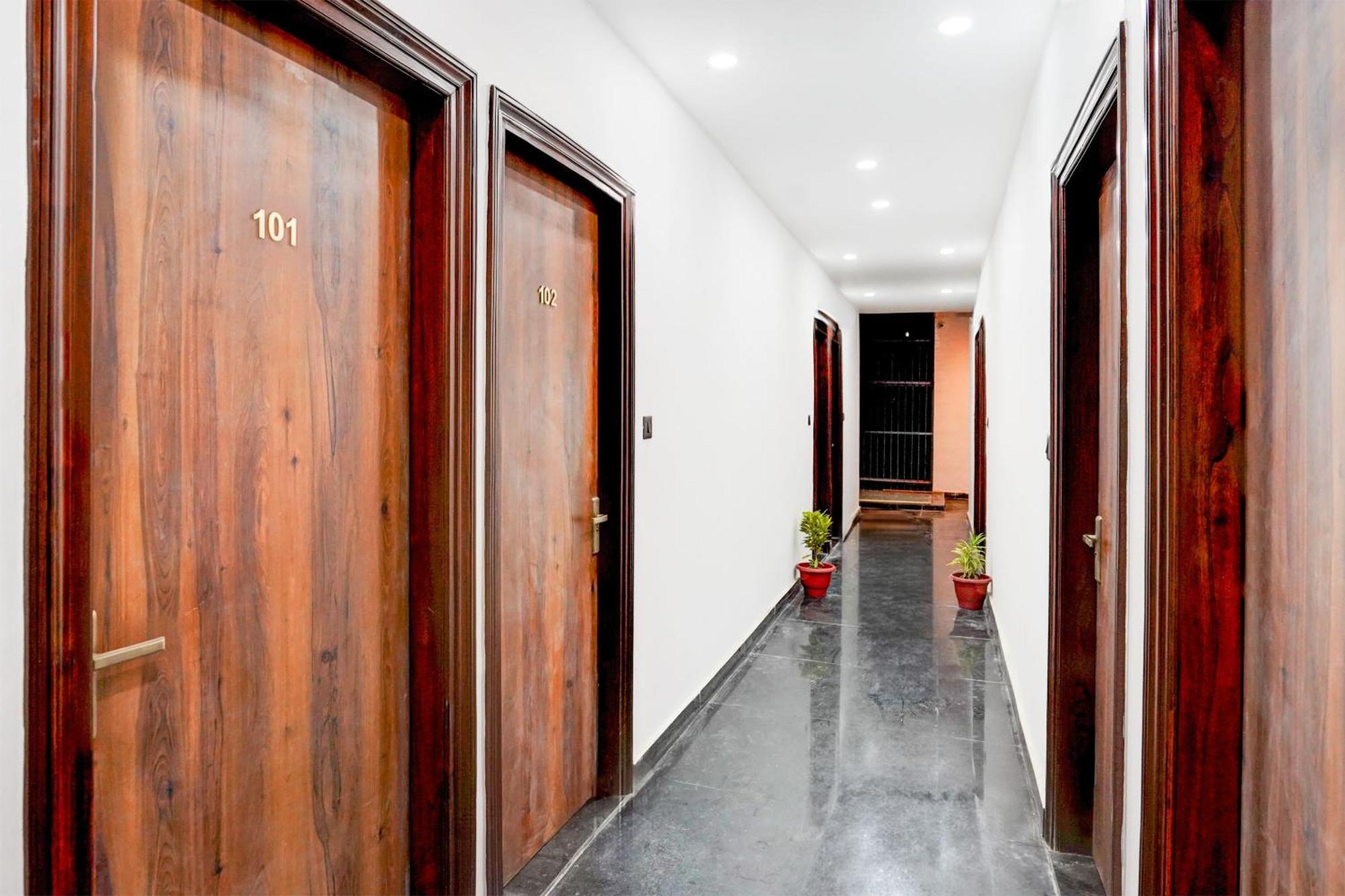 Super Collection O 63 A Noida Hotel Exterior foto